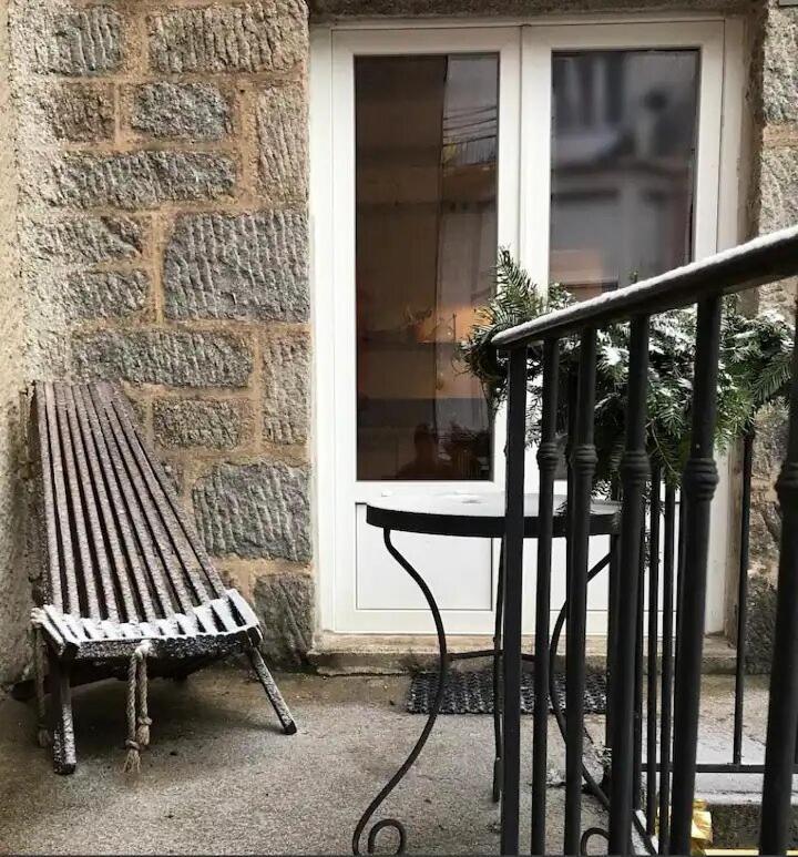 Appartement Douillet, Plein Centre ル・シャンボン・シュル・リニョン エクステリア 写真